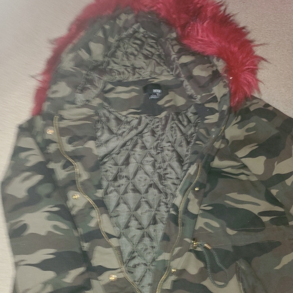 a.n.a. RED FAUX FUR HOODED ANORAK COAT - Picture 4 of 4